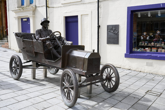 Fort William Ford Model-T sculpture